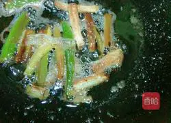 Illustration of how to make green onion layer cakes 3