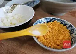 Illustration of how to make a fancy egg sandwich 4