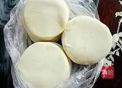 Illustration of how to make Yuanbao dumplings 2