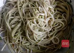 Illustration of how to make fried noodles 2