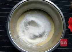 Illustration of how to make banana milk waffles 9