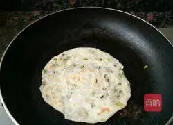 Illustration of how to make dumpling skin version of scallion pancake 14