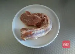 Illustration of how to make beef sauce noodles 1