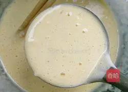 Illustration of how to make banana muffins 6