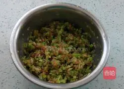 Illustration of how to make cabbage and meat buns 4