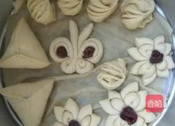 Illustration of how to make lotus steamed buns 8