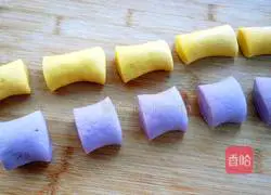 Illustration of how to make caterpillar steamed buns 12