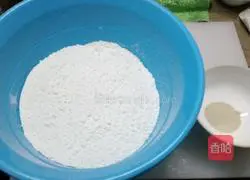 Lean meat Illustration of how to make steamed buns 1