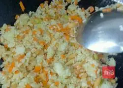 Egg Fried Rice Recipe Illustration 4