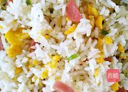 Illustration of how to make lard fried rice 1