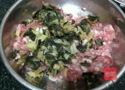 Illustration of how to make steamed meatloaf with dried vegetables 2