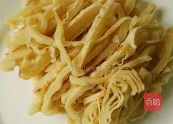 Illustration of how to make cabbage fried pancakes 1