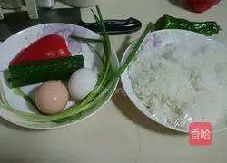 Illustration of how to make fried egg rice cake 1