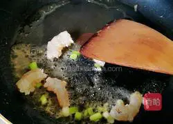 Nanyang Pineapple Boat Fried Rice Recipe Illustration 7