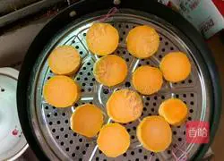 Pumpkin milk steamed buns recipe 2