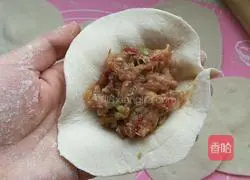 Illustration of how to make pork and radish buns 16