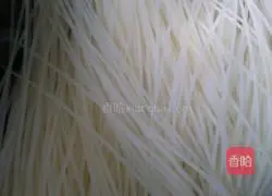 Illustration of how to make snail noodles 1