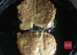 Illustration of how to make egg steamed bun slices 4