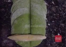 Illustration of how to make rose steamed buns 9