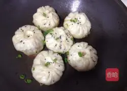 Illustration of how to make fried buns 15