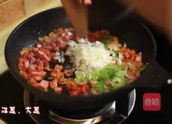 Korean Spicy Cabbage Fried Rice Recipe Illustration 12