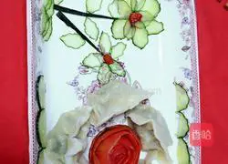 Illustration of how to make shrimp, leek, meat and three fresh dumplings 15