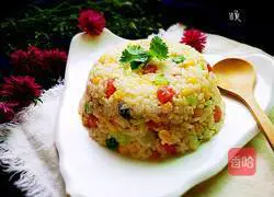 Illustration of how to make corn, ham, and egg fried rice 8