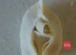 Illustration of how to make mandarin duck dumplings 9