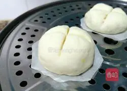 Illustration of how to make flowering steamed buns 10