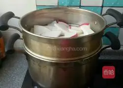 Illustration of how to make steamed dumplings stuffed with radish 2