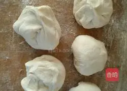 Illustration of how to make jujube steamed buns 4
