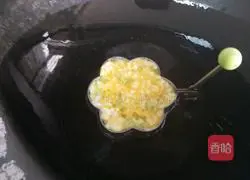 Illustration of how to make egg rice cake 7