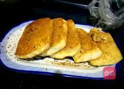 Illustration of how to make golden steamed buns 7