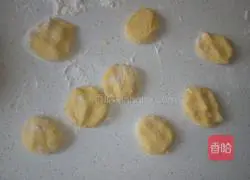 Pumpkin Lotus Steamed Buns Recipe Illustration 5