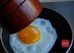 Sarah Illustration of how to make rice-feng dry sausage sandwich 3