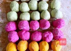 Illustration of how to make colorful hydrangea steamed buns 5