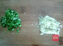 Illustration of how to make wontons 2