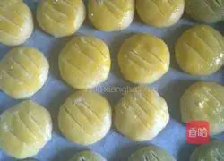 Illustration of how to make wife cake 14