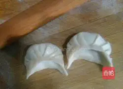 Illustration of how to make fried pork and cabbage dumplings 6