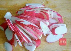 Illustration of how to make mutton and radish stuffed dumplings 6 