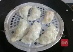 Illustration of how to make cabbage stuffed dumplings 9