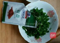 Illustration of how to make scallion pancakes 3