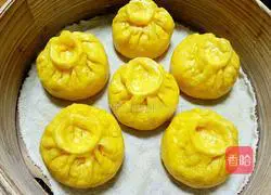 Illustration of how to make square melon buns 18