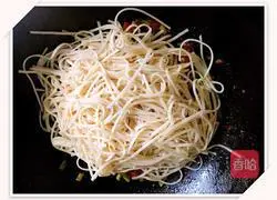 Illustration of how to make noodles 3