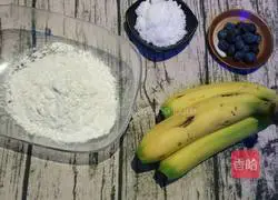 Illustration of how to make banana waffles 1