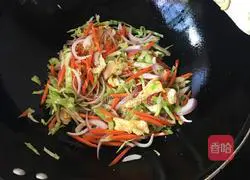 How to make vegetarian fried noodles Illustration 4