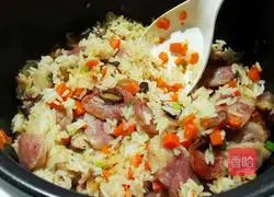 Illustration of how to cook sausage and rice 9