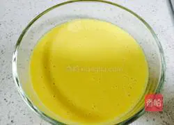 Egg pancake.Illustration of how to make it 5