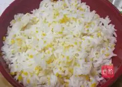 Beef meatballs are delicious Illustration of how to make egg fried rice 3