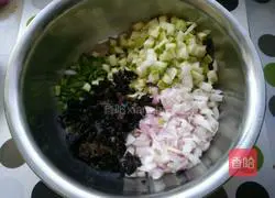 Illustration of how to make Jiaogua Baozi 5